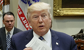 Trump smisker med gjenvalgskåte demokrater i jakten på superflertall